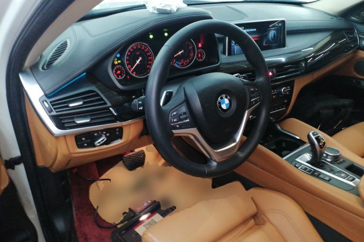 Used BMW X6 2015 xDrive35i Leading Model Steering Wheel