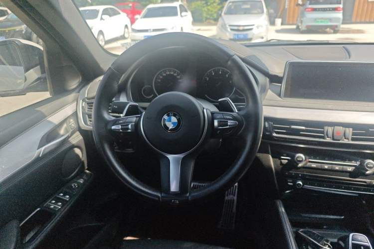 Used BMW X6  Steering Wheel