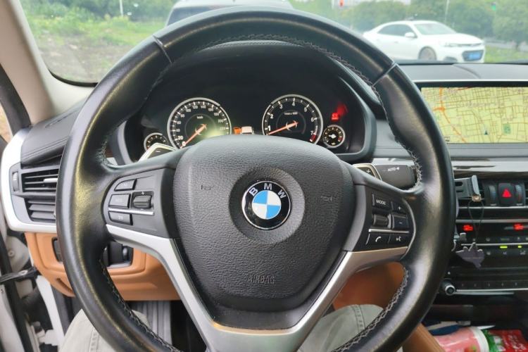 Used BMW X6 2015 xDrive35i Luxury Edition Steering Wheel