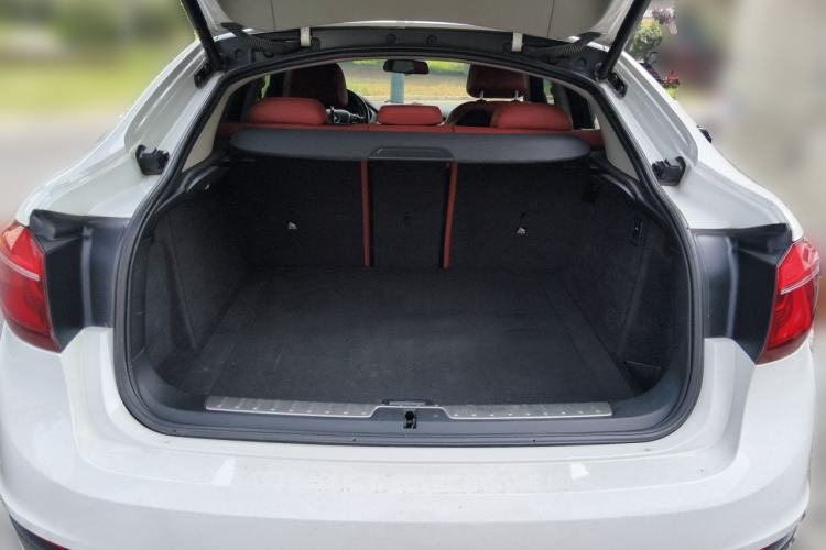 Used BMW X6  Trunk