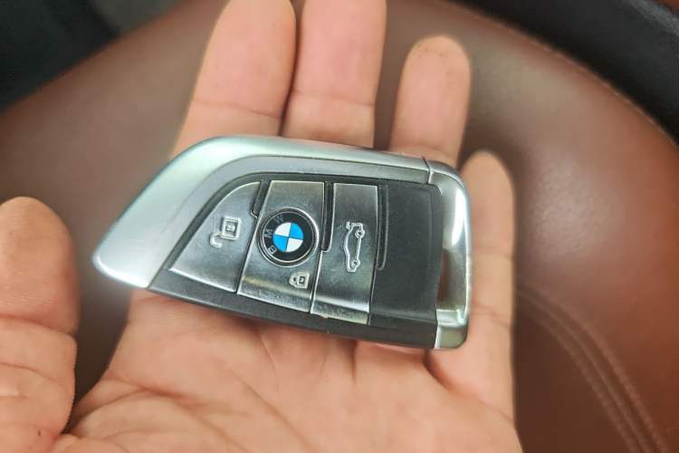 Used BMW X6 2015 xDrive28i Vehicle Key