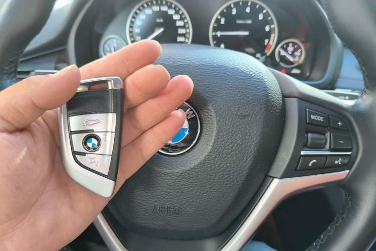 Used BMW X6 2015 xDrive28i Vehicle Key