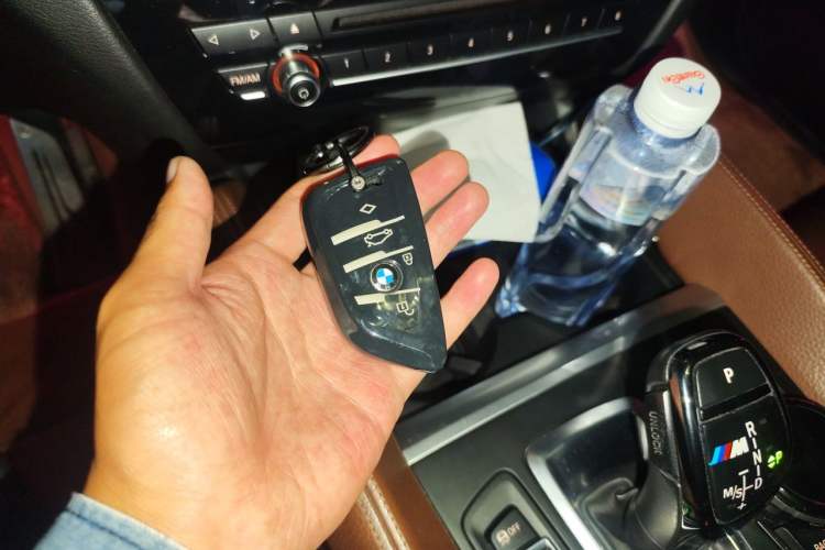Used BMW X6 2015 xDrive35i Luxury Edition Vehicle Key