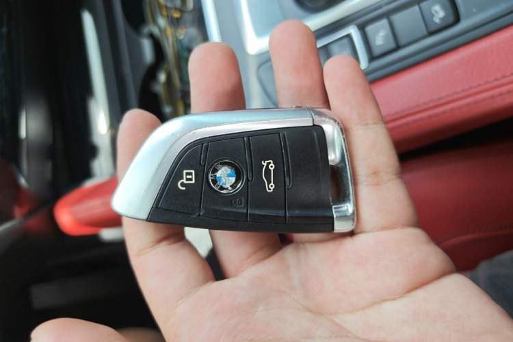 Used BMW X6 2015 xDrive28i Vehicle Key
