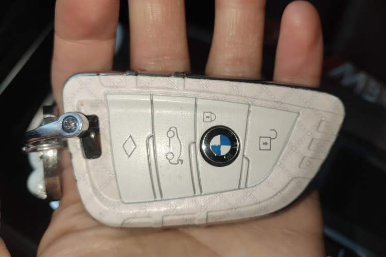 Used BMW X6 2015 xDrive28i Vehicle Key