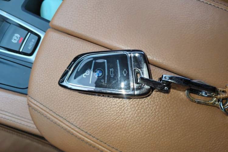 Used BMW X6 2015 xDrive35i Luxury Edition Vehicle Key