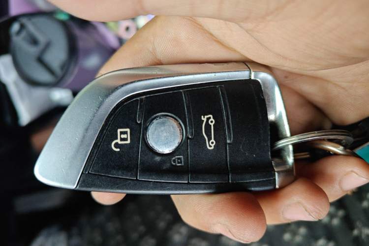 Used BMW X6 2015 xDrive35i Luxury Edition Vehicle Key