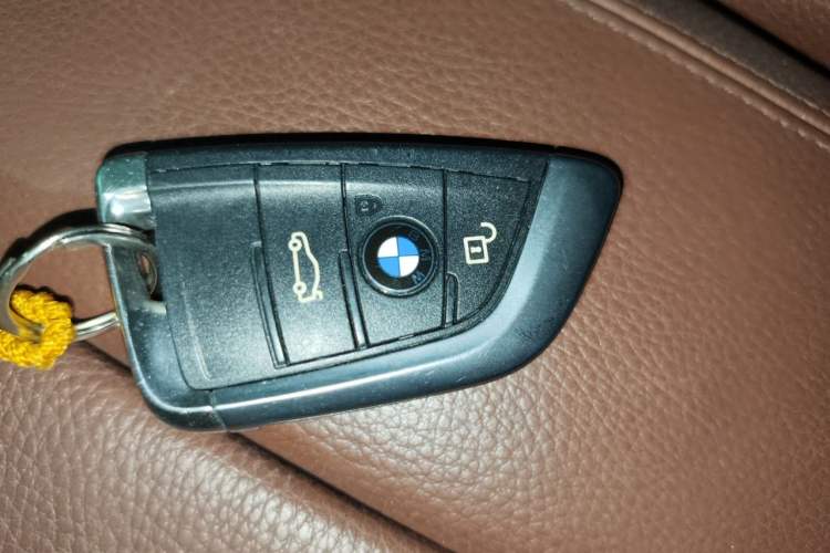 Used BMW X6 2015 xDrive28i Vehicle Key
