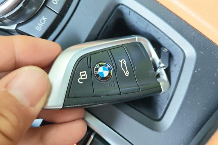 Used BMW X6 2015 xDrive35i Leading Model Vehicle Key