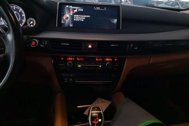 Used BMW X6 2016 xDrive35i Base Model Middle East Audio And AC Panel