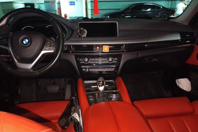Used BMW X6  Center Console