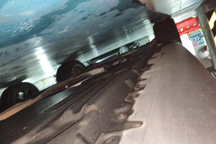 Used BMW X6  Chassis Front Left