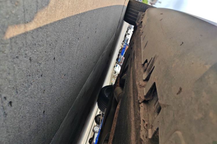 Used BMW X6  Chassis Front Right