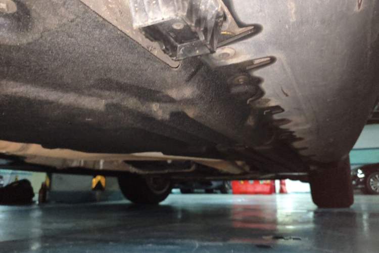 Used BMW X6  Chassis Front Right