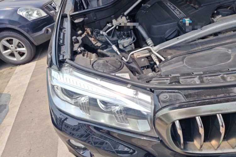Used BMW X6  Engine Bay Right