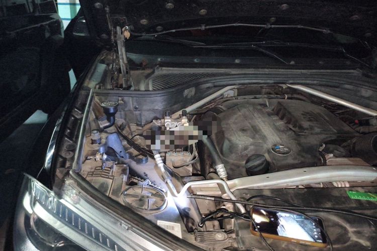 Used BMW X6  Engine Bay Right