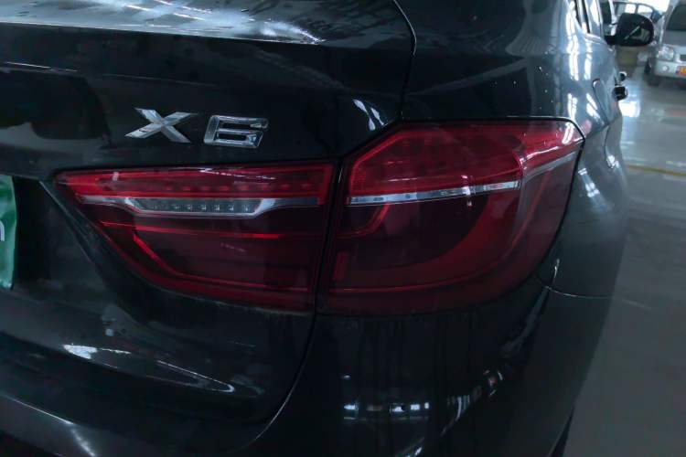 Used BMW X6 2016 xDrive35i Base Model Middle East Exterior 3