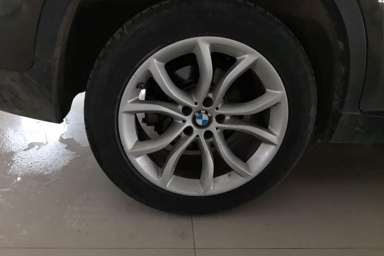 Used BMW X6 2016 xDrive35i Base Model Middle East Exterior 5