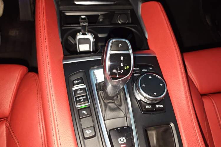 Used BMW X6 2016 xDrive35i Base Model Middle East Gear Lever
