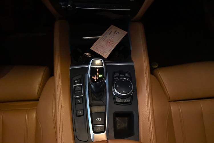 Used BMW X6 2016 xDrive35i Base Model Middle East Gear Lever