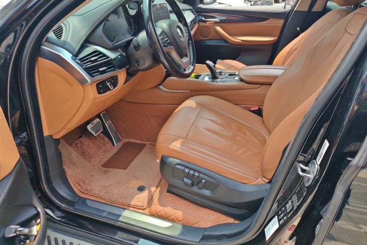 Used BMW X6  Left Front Seat