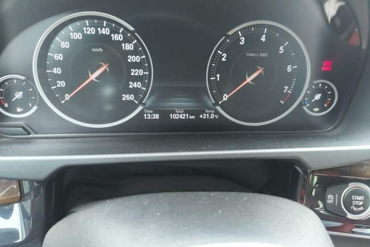 Used BMW X6 2016 xDrive35i U.S. specification Odometer Close Up