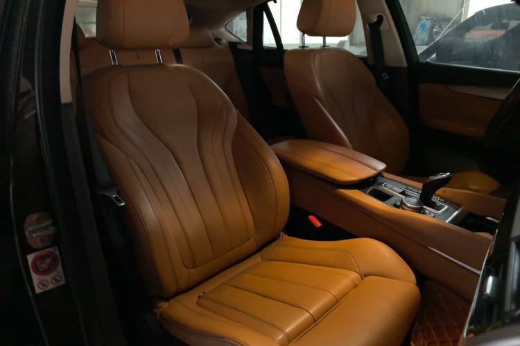 Used BMW X6 2016 xDrive35i Base Model Middle East Right Front Seat