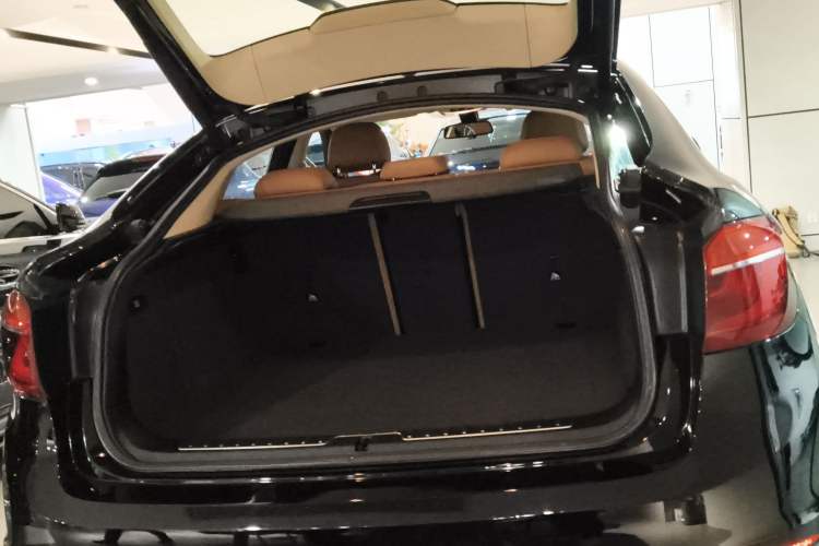 Used BMW X6 2016 xDrive35i U.S. specification Trunk