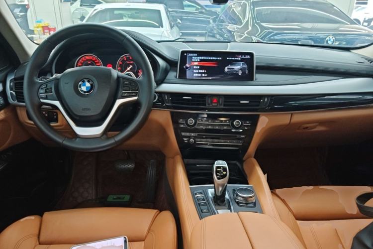 Used BMW X6 2016 xDrive35i Base Model Middle East Center Console