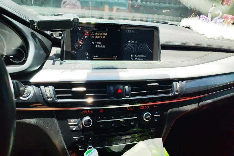 Used BMW X6 2016 xDrive35i Base Model Middle East Audio And AC Panel