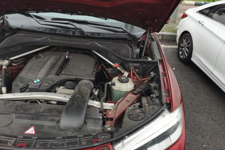 Used BMW X6 2016 xDrive35i Base Model Middle East Engine Bay Left