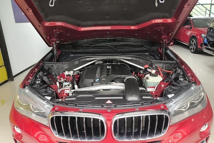 Used BMW X6 2016 xDrive35i Base Model Middle East Engine Bay