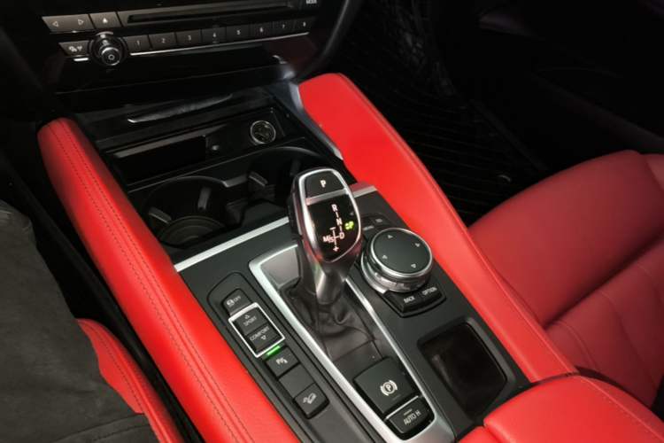 Used BMW X6 2016 xDrive35i Base Model Middle East Gear Lever