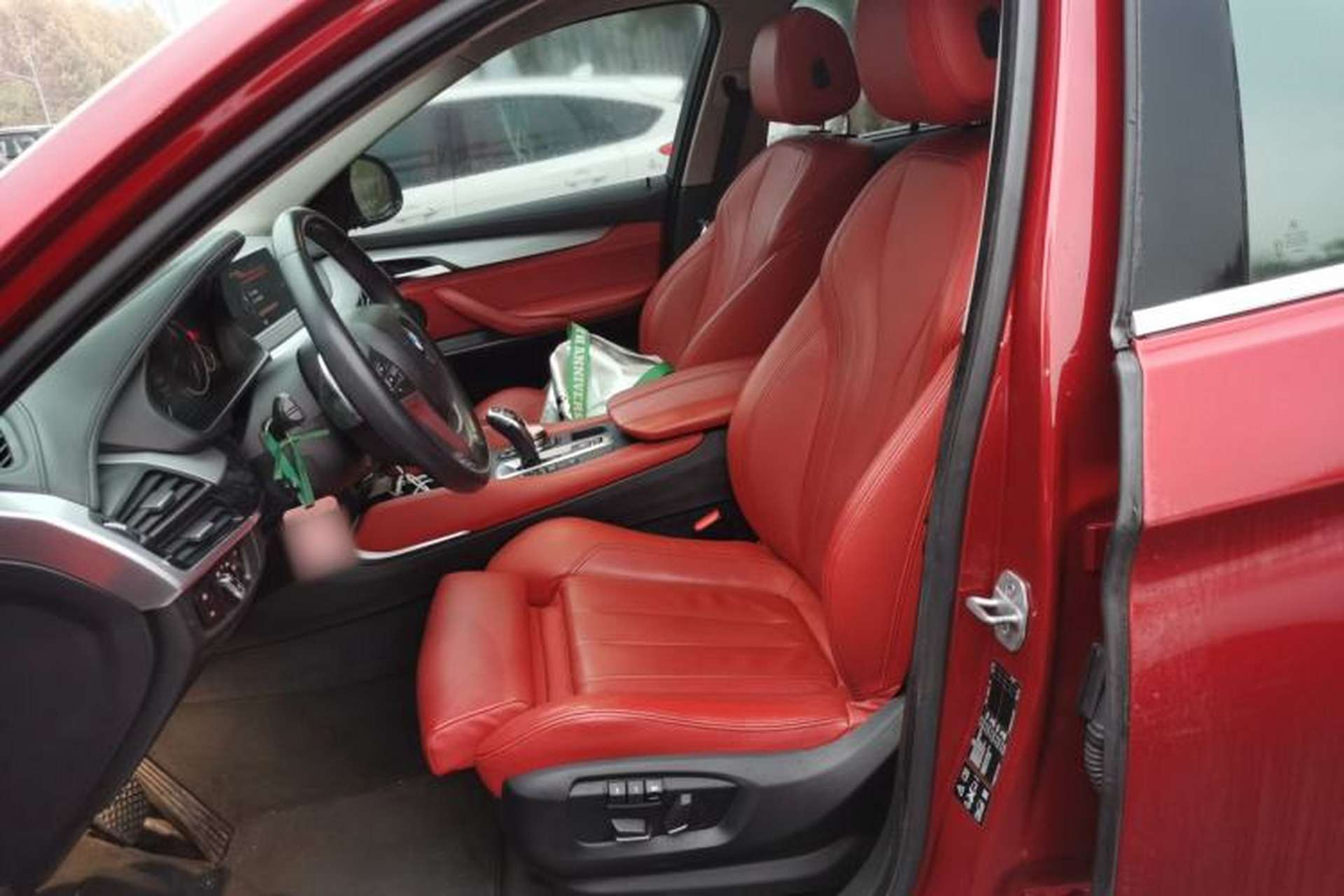 Used BMW X6 2016 xDrive35i Base Model Middle East Left Front Seat