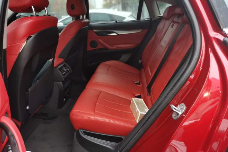 Used BMW X6 2016 xDrive35i Base Model Middle East Left Rear Seat