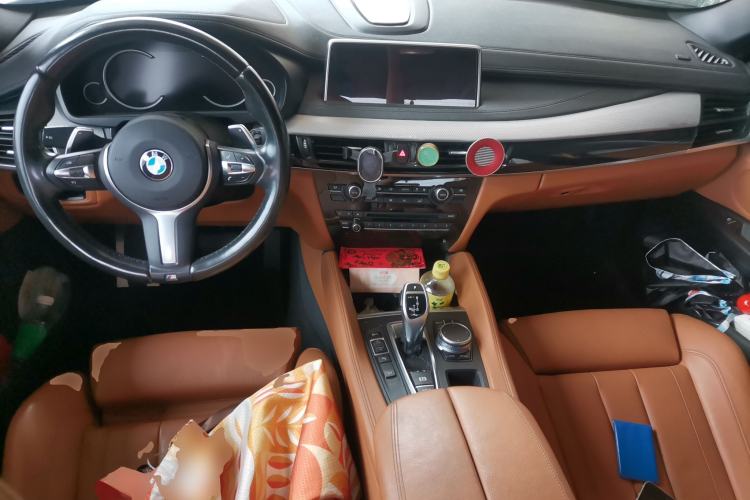 Used BMW X6  Center Console