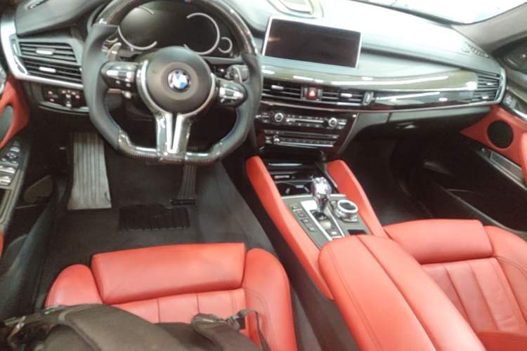Used BMW X6 2016 xDrive35i Base Model Middle East Center Console
