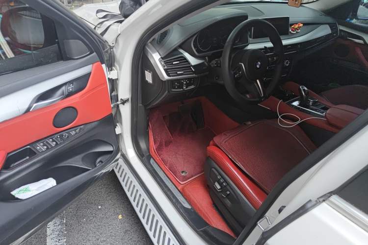 Used BMW X6  Driver Seat