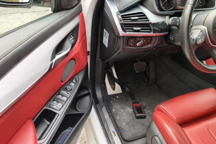 Used BMW X6 2016 xDrive35i Base Model Middle East Driver Seat