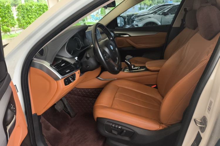 Used BMW X6  Driver Seat