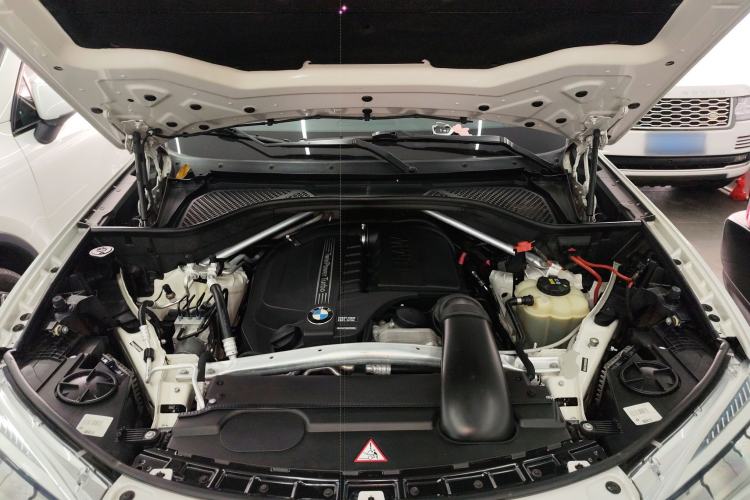 Used BMW X6 2016 xDrive35i Base Model Middle East Engine Bay