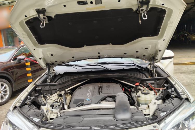 Used BMW X6 2016 xDrive35i Base Model Middle East Engine Bay