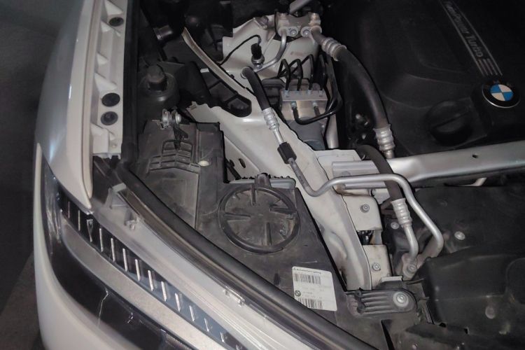 Used BMW X6 2016 xDrive35i Base Model Middle East Engine Bay Right