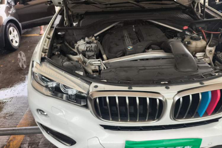Used BMW X6  Engine Bay Right