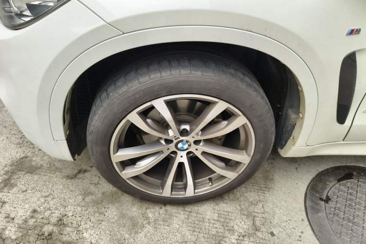 Used BMW X6 2016 xDrive35i Base Model Middle East Exterior 4
