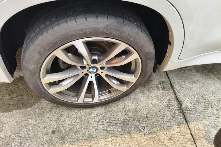 Used BMW X6 2016 xDrive35i Base Model Middle East Exterior 5