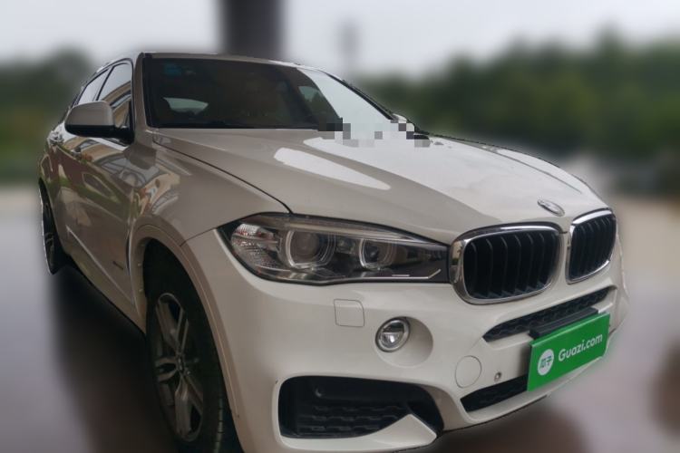 Used BMW X6  Front Right 45 Deg
