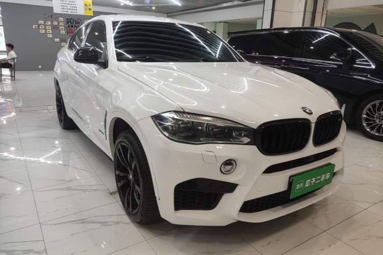 Used BMW X6 2016 xDrive35i Base Model Middle East Front Right 45 Deg