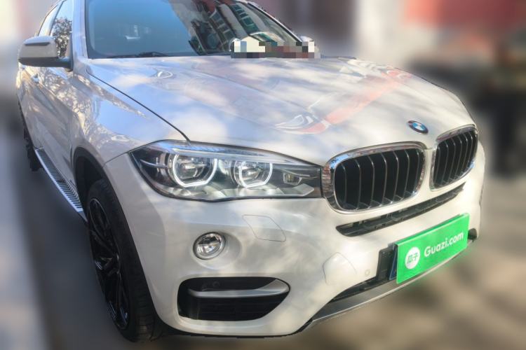 Used BMW X6  Front Right 45 Deg