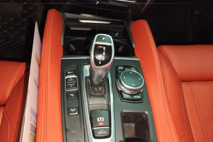 Used BMW X6 2016 xDrive35i Base Model Middle East Gear Lever